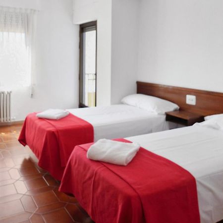 Hostal La Torre ベニカシム エクステリア 写真
